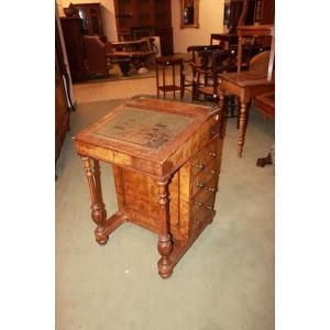 English Davenport From The Second Half Of The 19th Century, Made Of Walnut And Walnut Burl