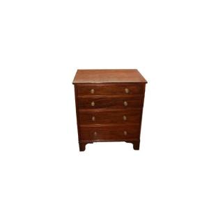  English Victorian Chest Of Drawers From The Mid-1800s, In Mahogany Wood