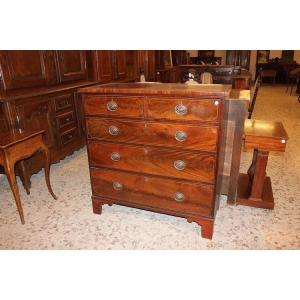  English Chest Of Drawers From The First Half Of The 1800s, Victorian Style, In Mahogany Wood 