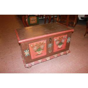 Large Italian Tyrolean Chest From The Mid-1800s In Brown Lacquered Wood