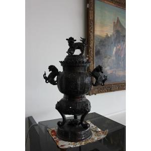 Large 19th Century Chinese Metal Vase With Foo Dogs