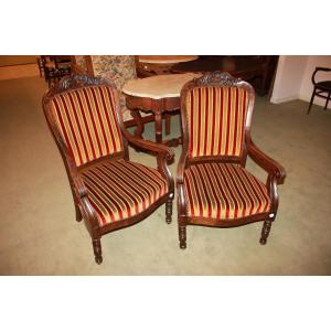 Paire De Fauteuils Style Louis Philippe En Bois Teinté Du XIXe Siècle
