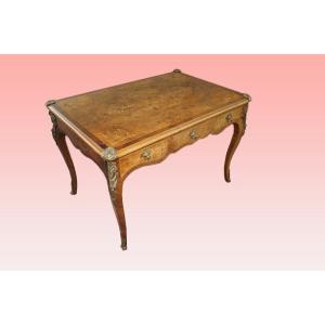 Bureau Français Du Début Des Années 1800 De Style Louis XV Avec De Riches Incrustations