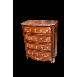 Petite Commode Française De Style Régence Avec 4 Tiroirs, Plateau En Marbre Et Ornements Bronze