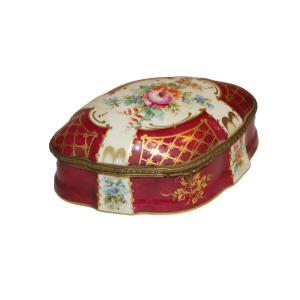 French Limoges Porcelain Jewelry Box – Late 19th Century, Bordeaux With Floral Decorations