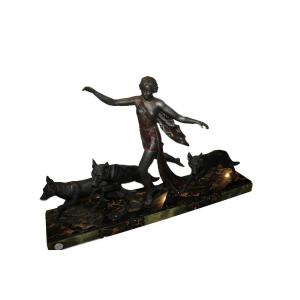 Large French Art Déco Table Sculpture In Marble And Bronze – Early 20th Century, Lady With Houn