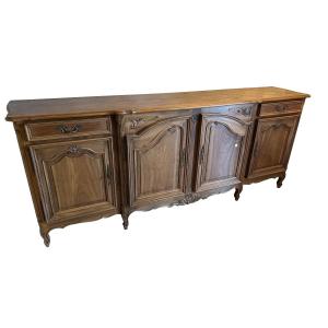 Elegant French Provençal sideboard from the first half of the 1800s, crafted in solid chestnut 