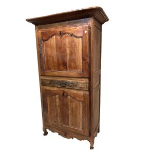 Grande Armoire Provençale Française en Noyer avec Marqueterie – Première Moitié XIXe siècle