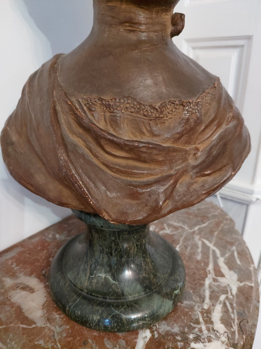 Terracotta Bust Of An Elegant Woman-photo-2