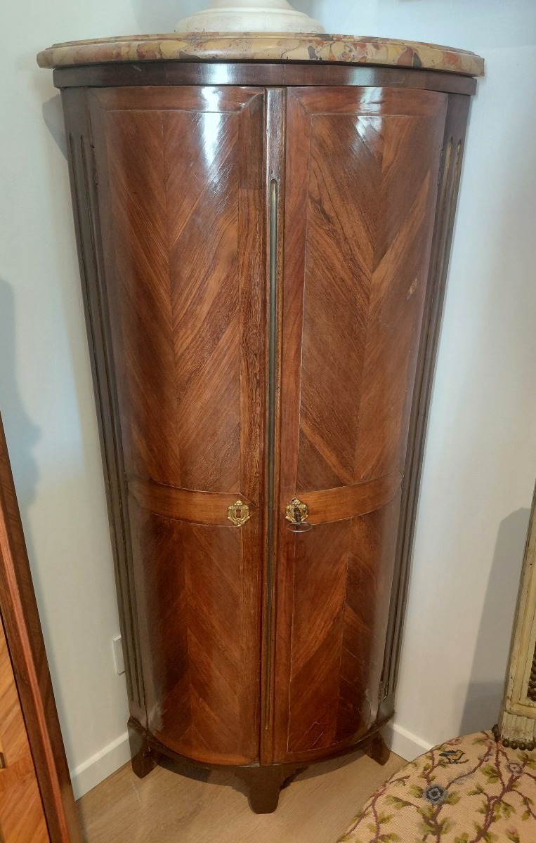 High Corner Cabinet, 18th Century-photo-1