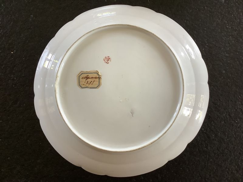 18th-century Porcelain Plate From The Clignancourt Porcelain Manufactory-photo-2