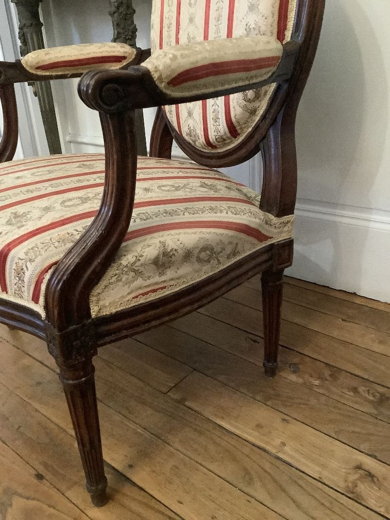 Fauteuil d'époque LOUIS XVI  Estampillé JAVOY-photo-4