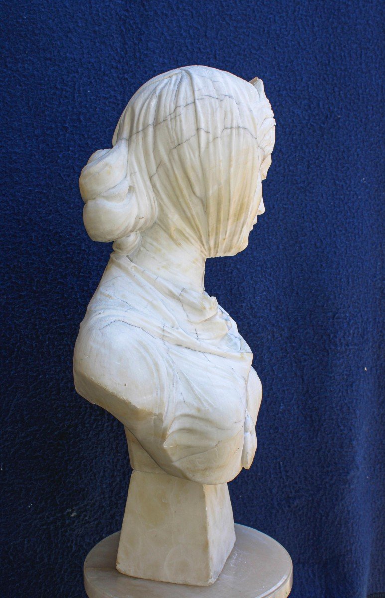 Grand Buste Féminin Représentant Béatrice Marbre-photo-1
