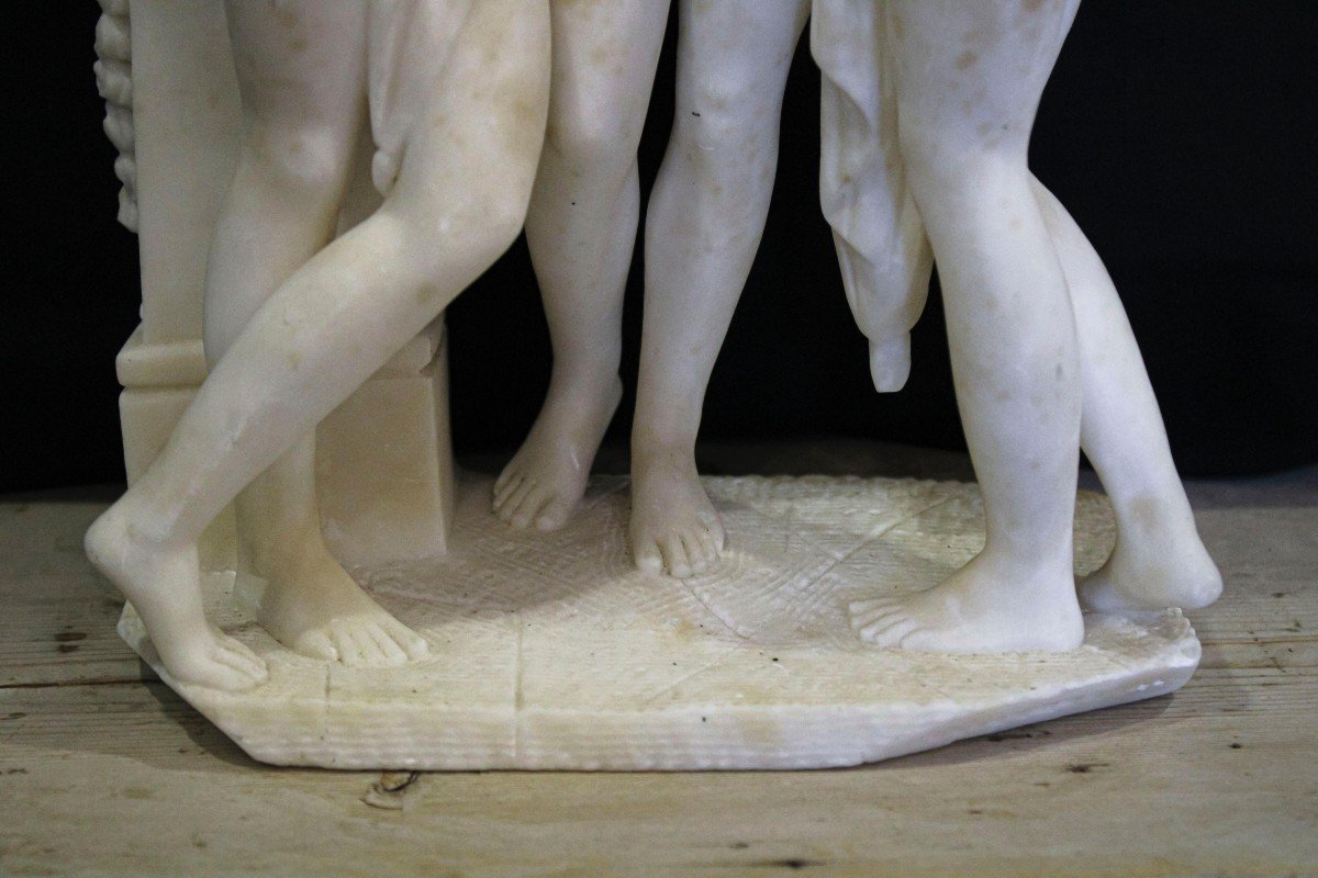 Statue Représentant Les Trois Grâces d'Après Le Modèle d'Antonio Canova (1757-1822)-photo-1