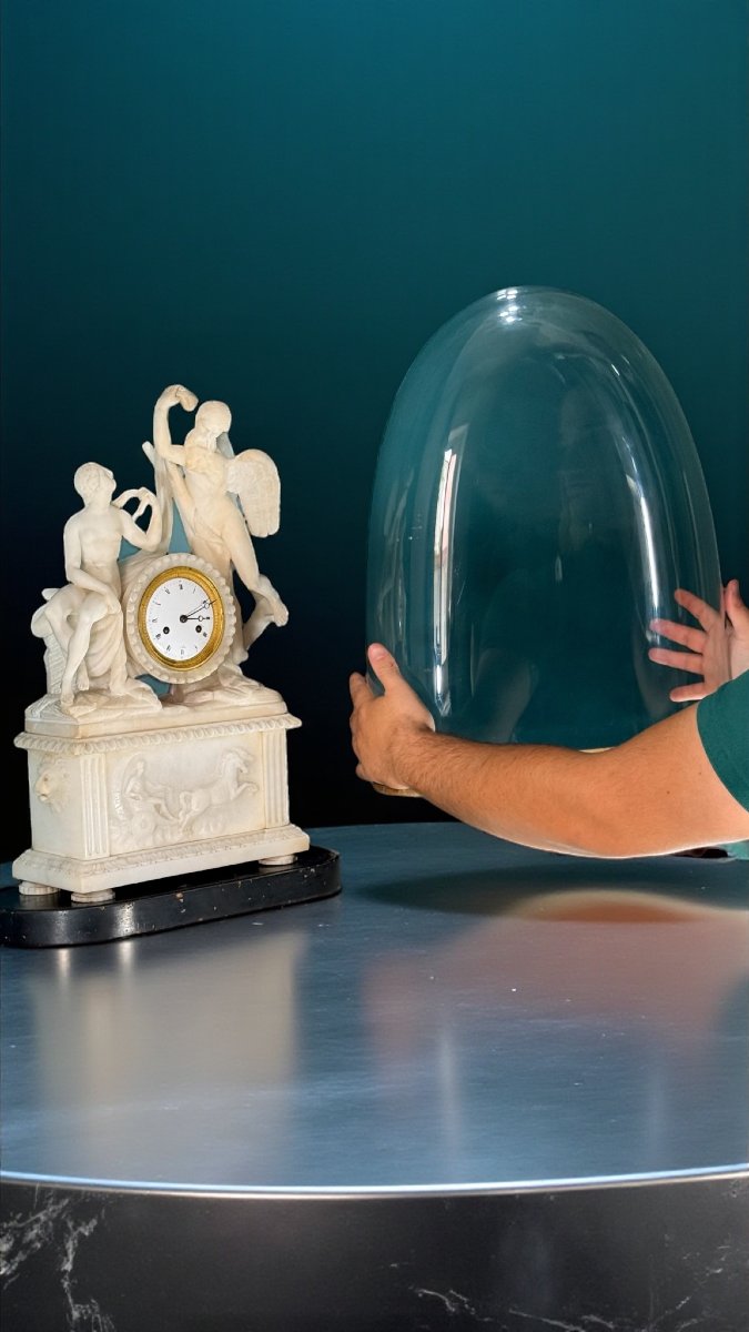 Horloge Néoclassique ornée de Sculptures Mythologiques en Marbre Carrara -photo-3