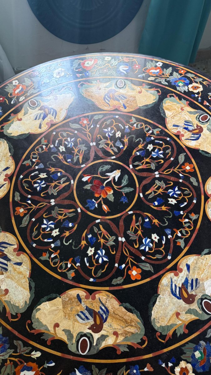 Table With Floral Inlays In Marble -photo-2