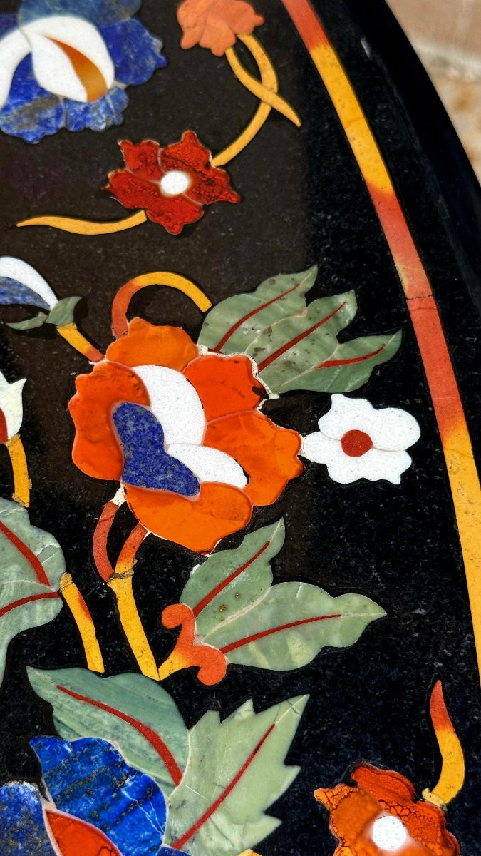 Table With Floral Inlays In Marble -photo-2