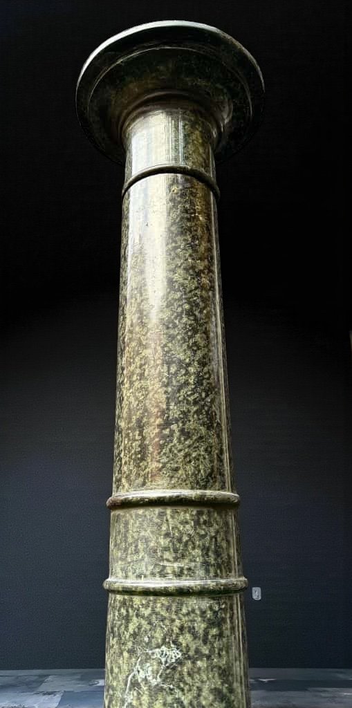 Column/capital In Green Alpi Marble -photo-3
