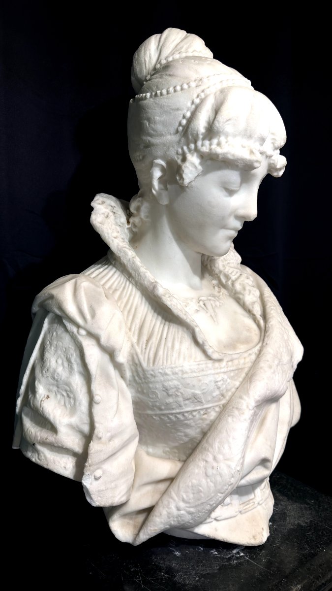 Life Size Bust Renaissance Lady Draped In Fine Fabrics And Jewels Carrara Marble -photo-1