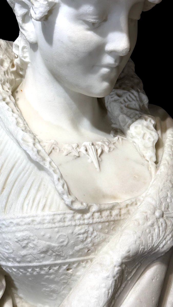 Life Size Bust Renaissance Lady Draped In Fine Fabrics And Jewels Carrara Marble -photo-2