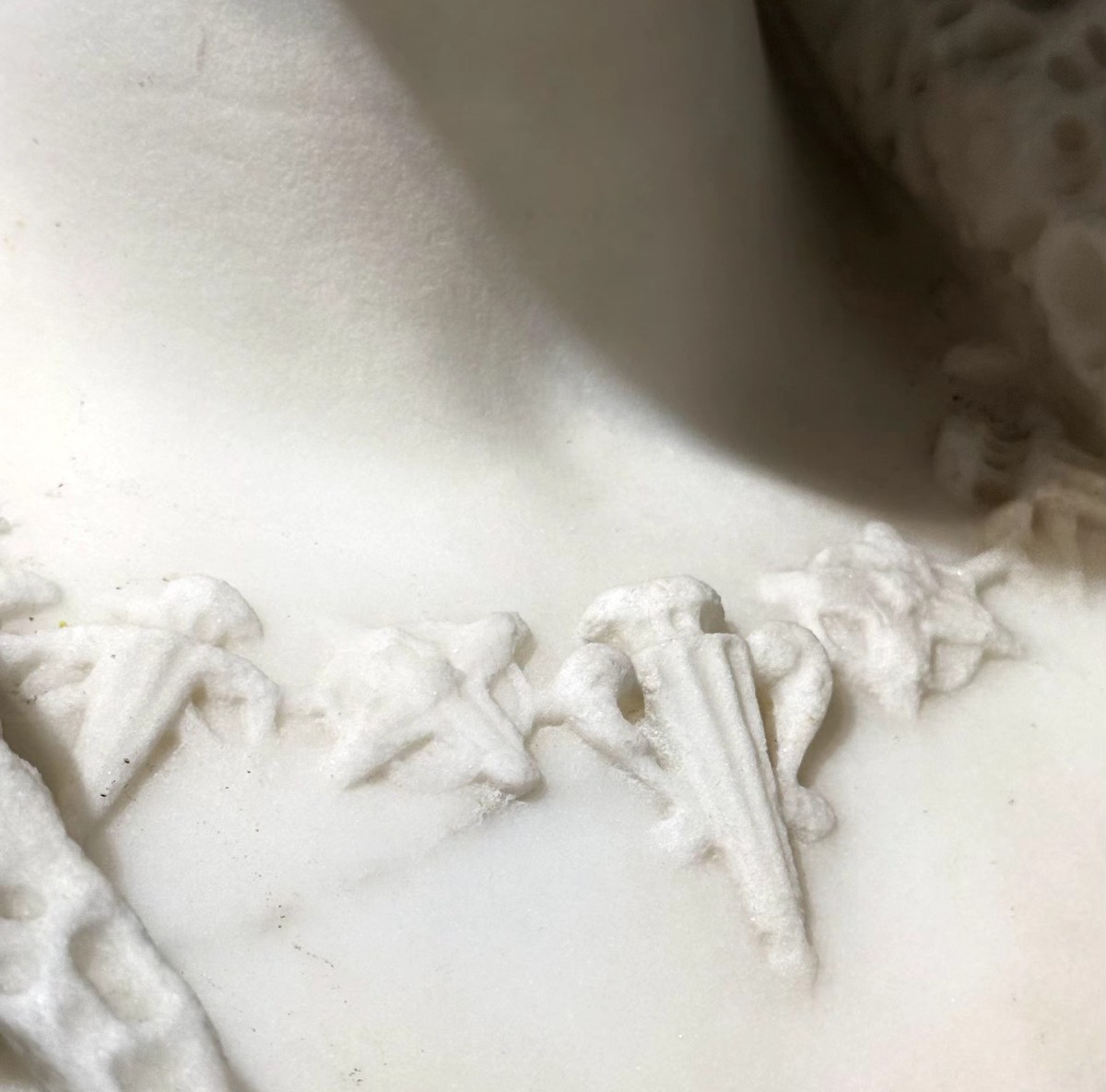Life Size Bust Renaissance Lady Draped In Fine Fabrics And Jewels Carrara Marble -photo-6