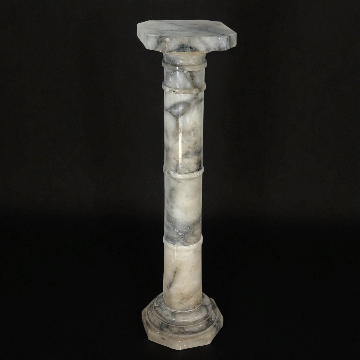 Column In Arabescato Marble -photo-3
