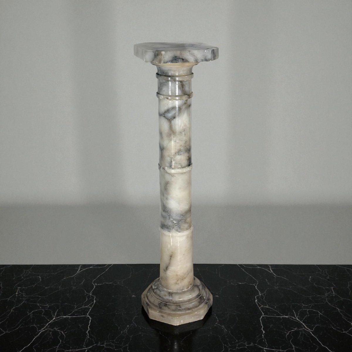 Column In Arabescato Marble -photo-4