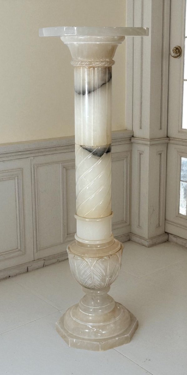 Column In White Marble -photo-3