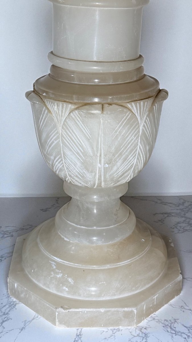 Column In White Marble -photo-1