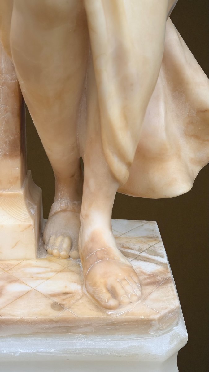 Statue représentant une Égyptienne tenant une cruche près d'une fontaine, Marbre -photo-4