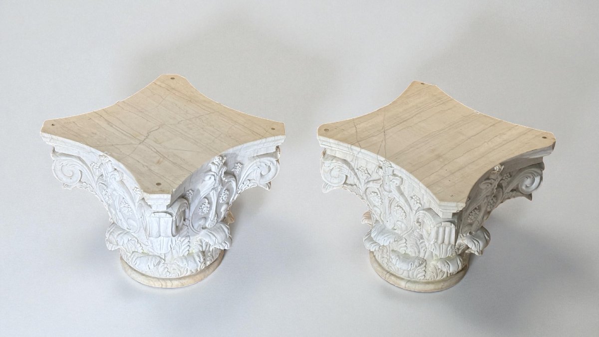 Paire de chapiteaux corinthiens en marbre blanc de Carrare sculpté sur ses quatre faces-photo-4