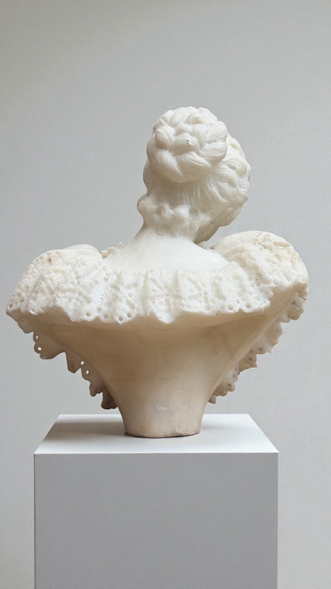 Buste Dame entourée de fleurs, vêtue d'une robe semblant être véritable tissu, GORI AFFORTUNATO-photo-5