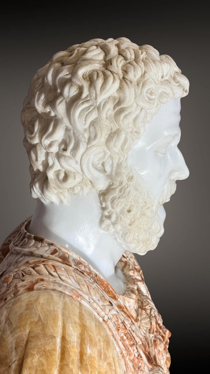 Buste colossal représentant l'empereur romain Hadrien, Marbre rare -photo-2