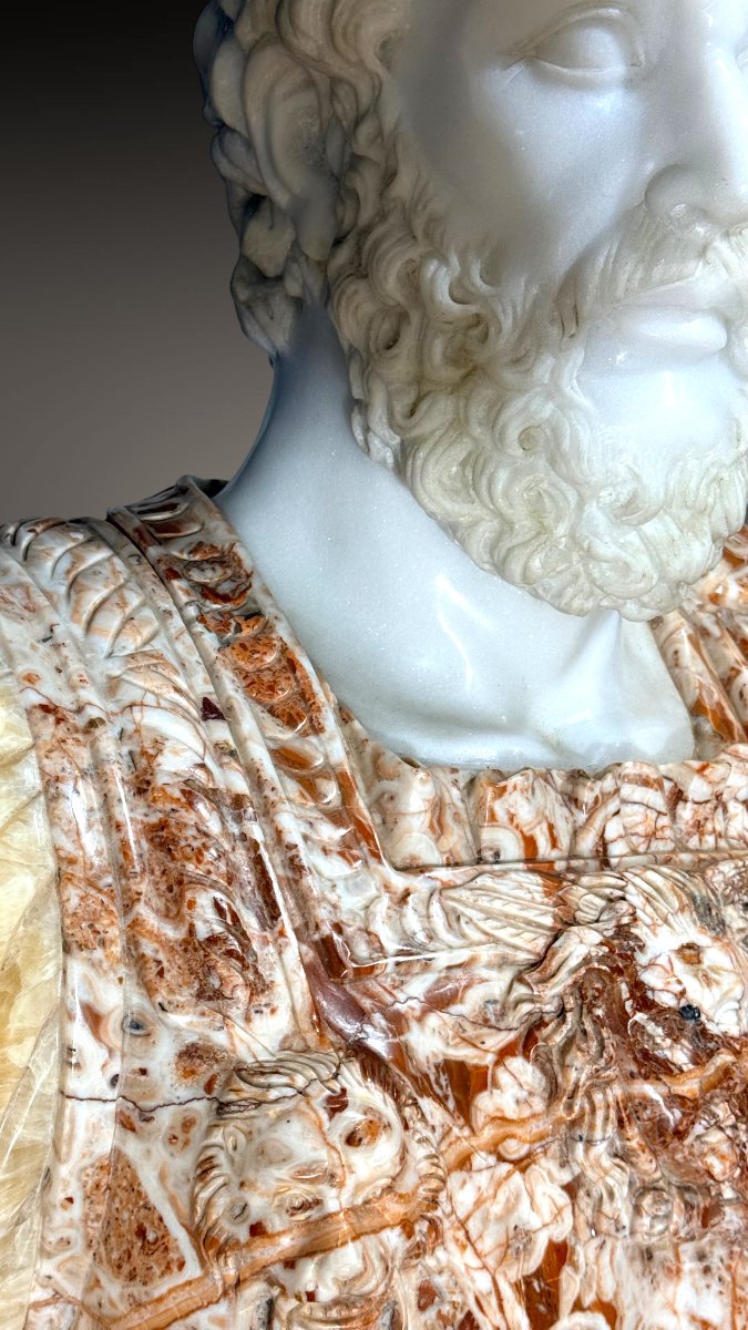Buste colossal représentant l'empereur romain Hadrien, Marbre rare -photo-8
