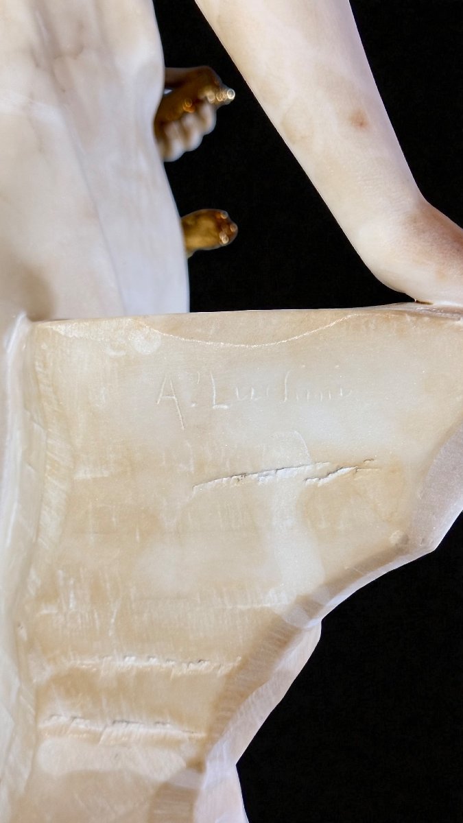 Statue représentant une dame jouant de la lyre Mabre -photo-7