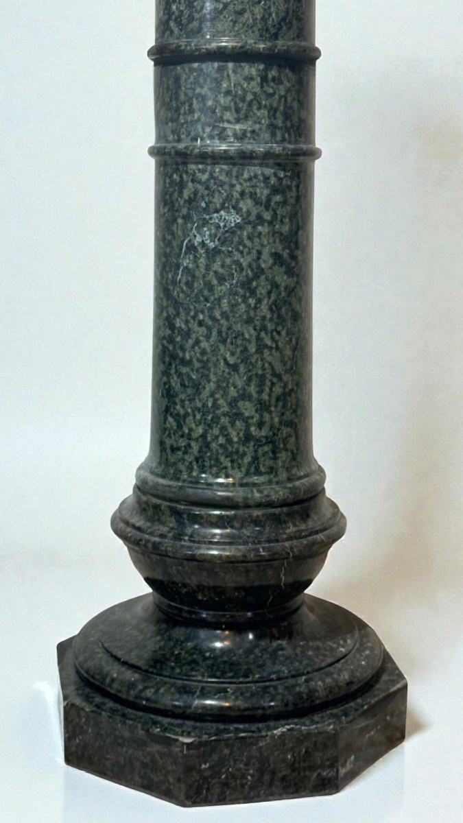 Statue Nymphe nue se reposant près d'une fontaine avec Colonne en Marbre -photo-7