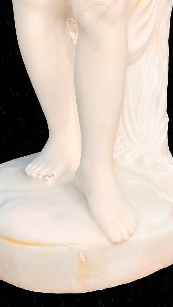 Statua Depicting A Nude Lady In Carrara Marble -photo-3