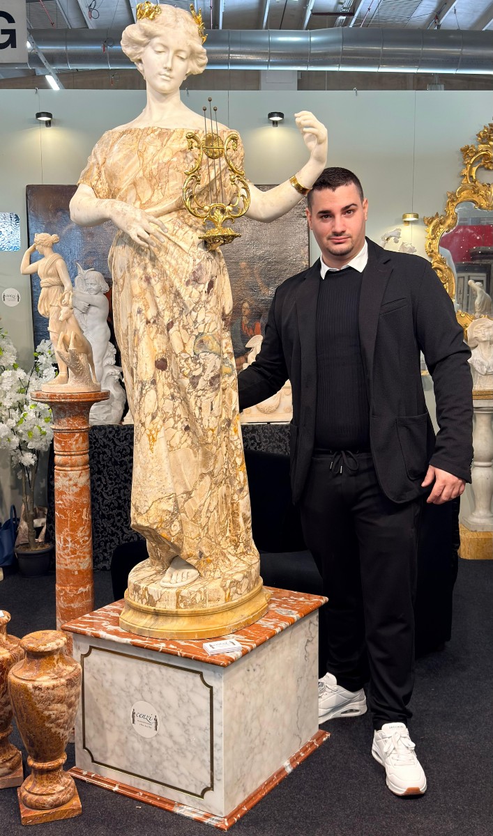 Statue Ebe, Greek Goddess In Marble-photo-4