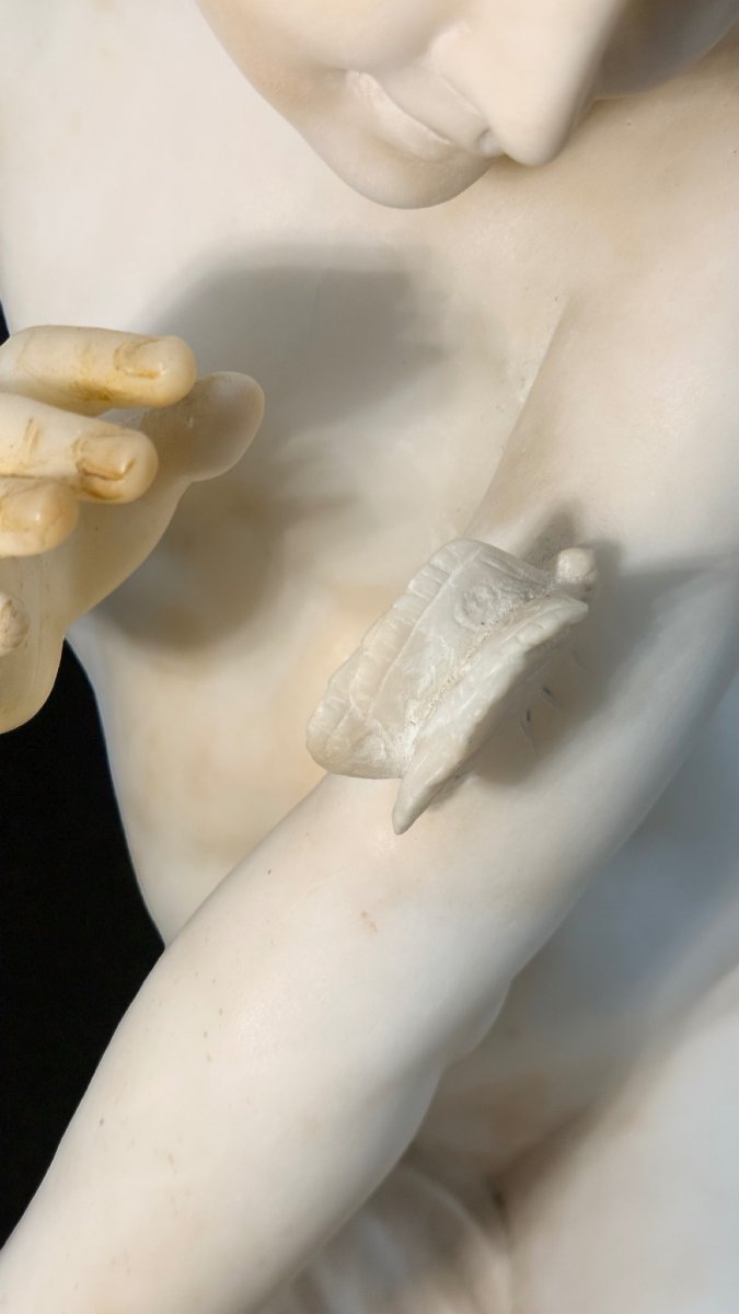 Statue Young Cherub Playing With Butterfly -photo-8