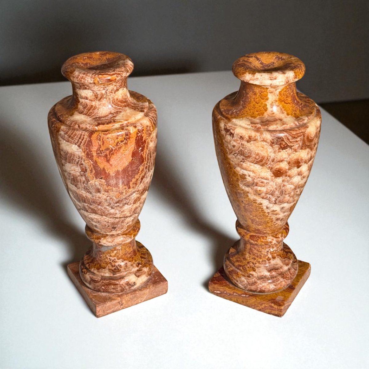 Vases en marbre rouge-photo-3