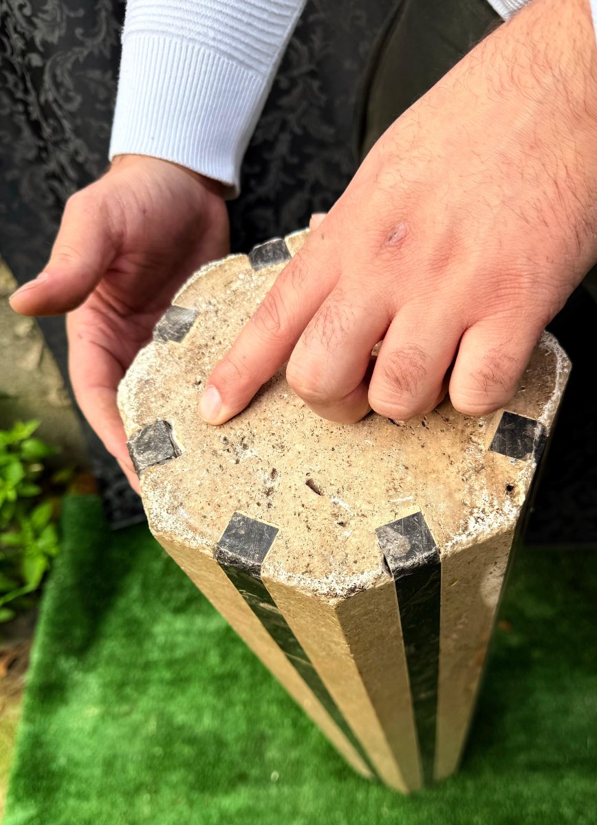 Colonne en marbre travertin et marbre noir-photo-4