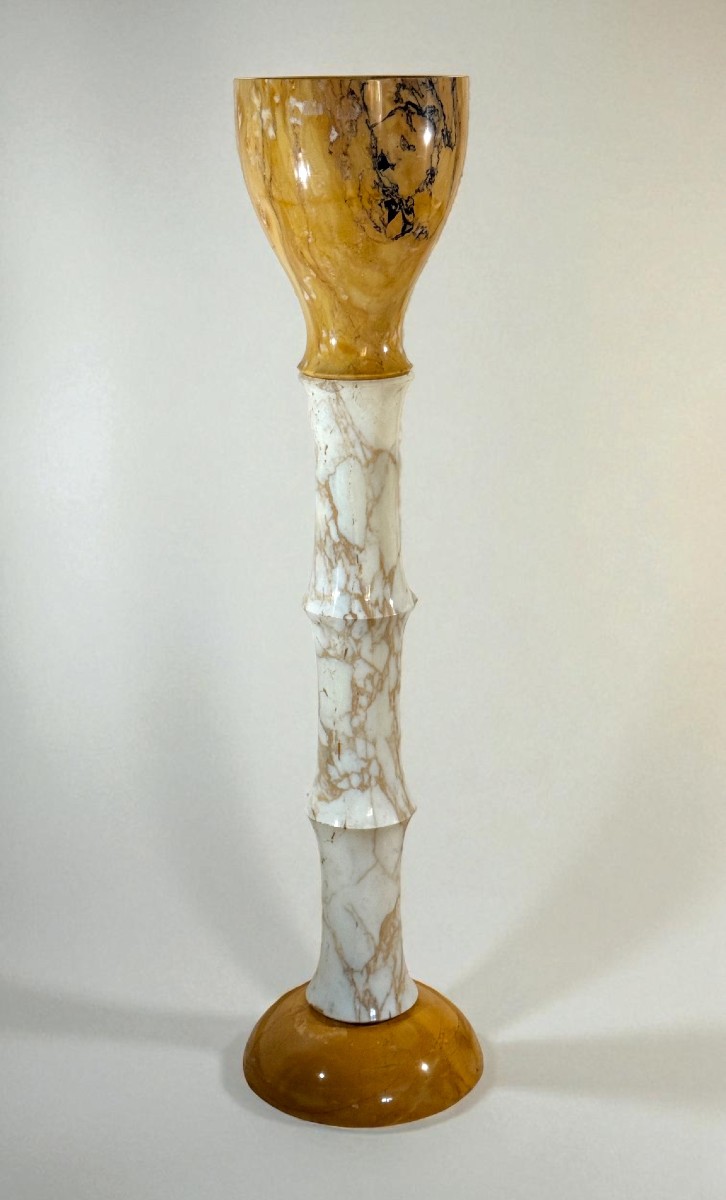 Column Design In Calacatta Gold Marble And Yellow Siena Marble 