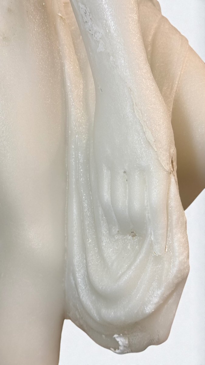 Statue Naked Bather In The River, Marble -photo-1