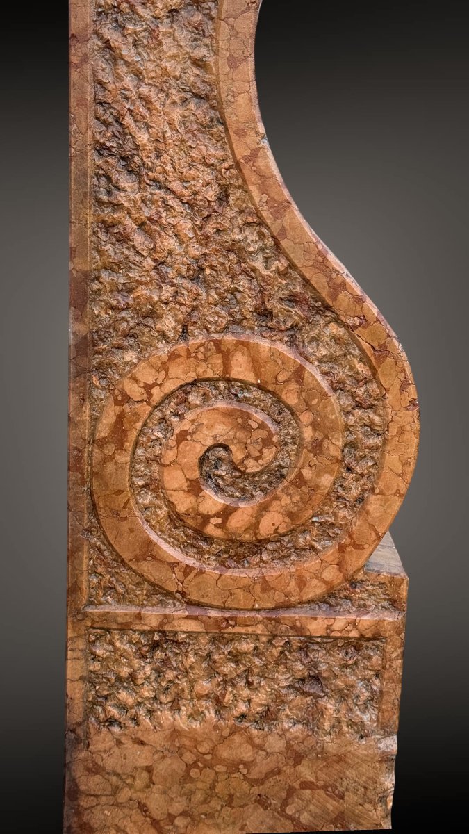 Paire des éléments Architecturaux entièrement sculptés à la main en marbre rouge de Véron-photo-7