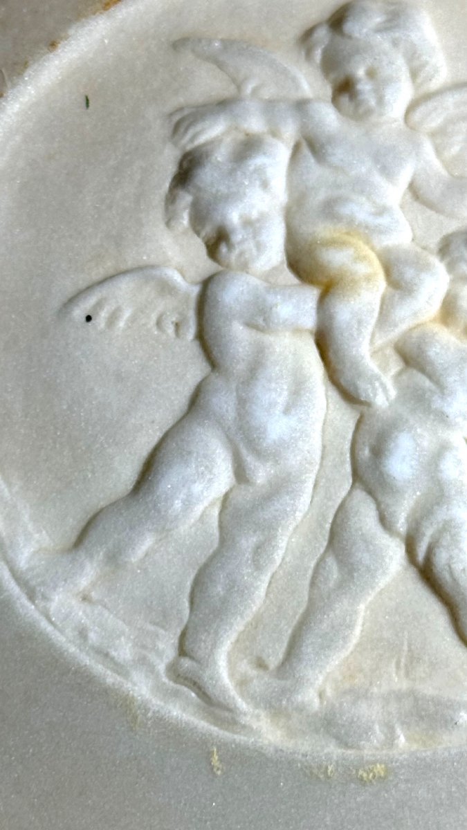 Guéridon octogonale sur piédestal ornée de cygnes Marbre Blanc Statuaire de Carrare -photo-2