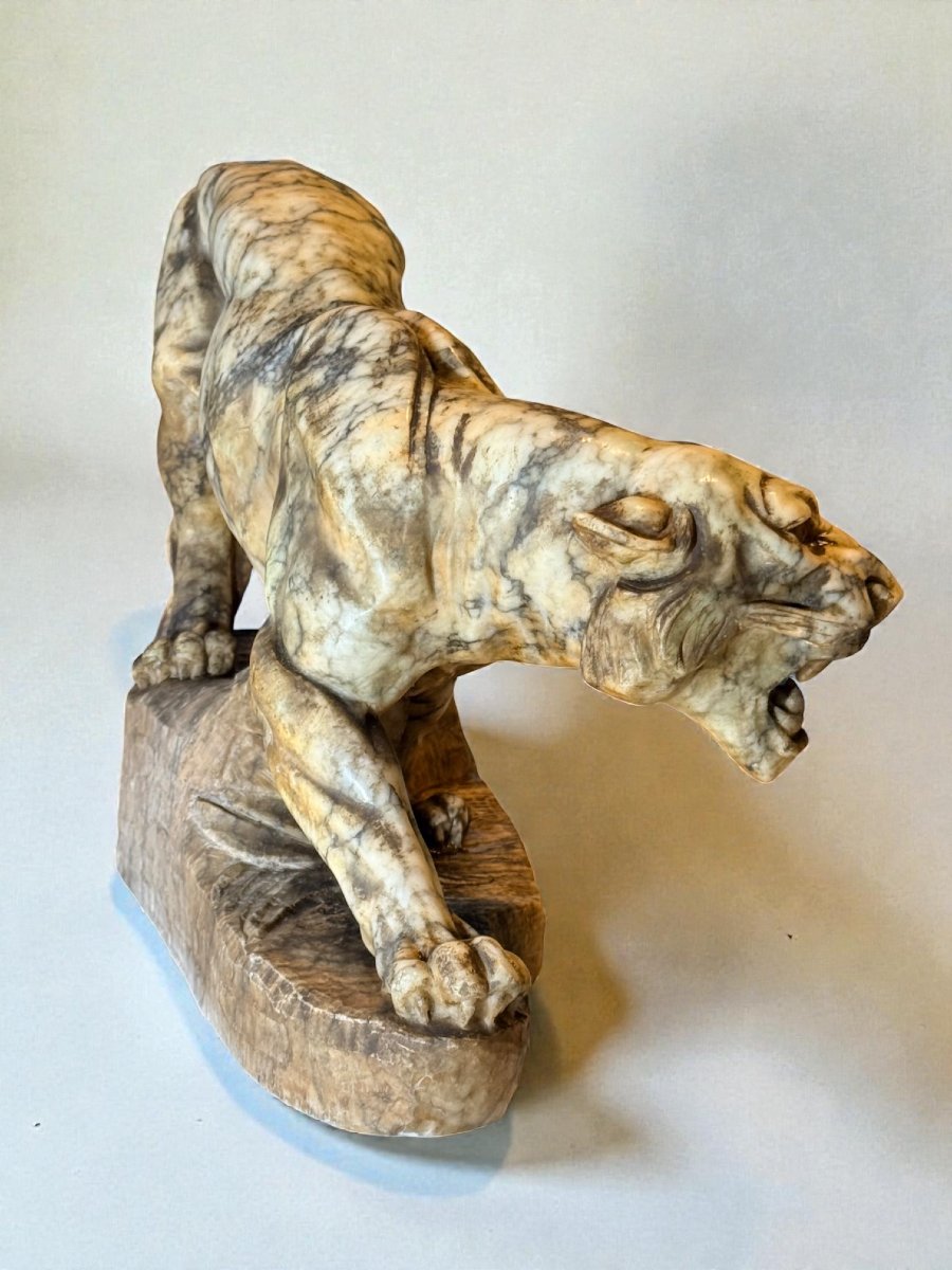 Tigre rugissant, sculpté entièrement à la main dans du marbre jaune arabesque-photo-7