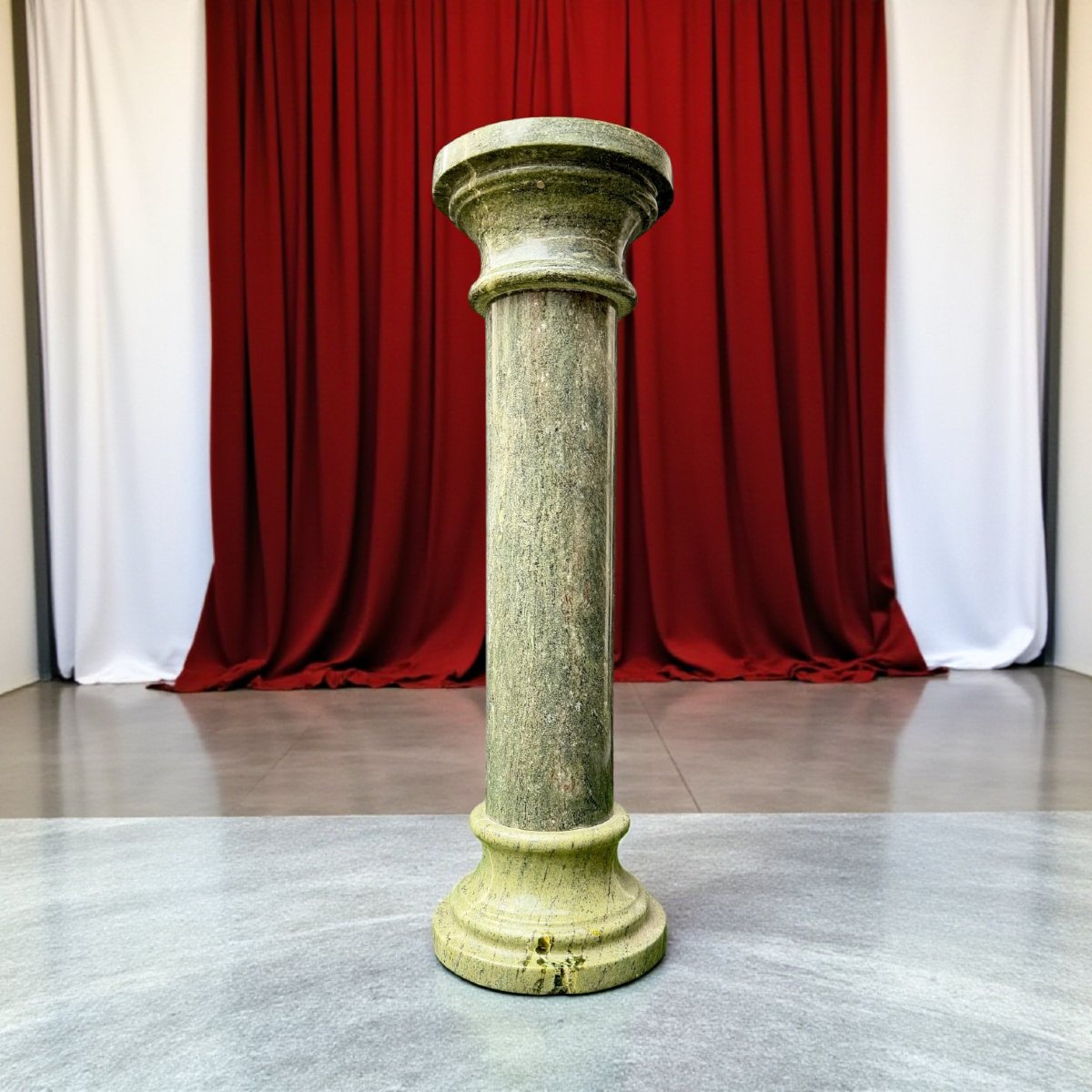 Colonne en marbre vert alpin-photo-2