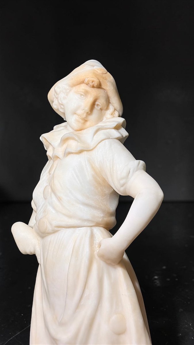 Statue Depicting Colombina In Marble -photo-2