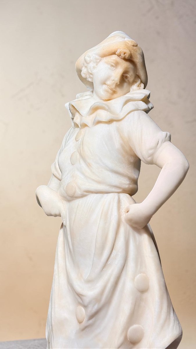 Statue Depicting Colombina In Marble -photo-5