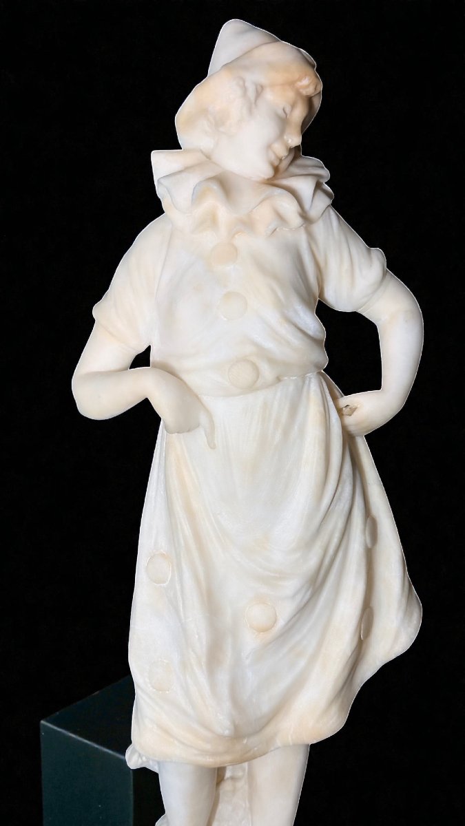 Statue Depicting Colombina In Marble -photo-7
